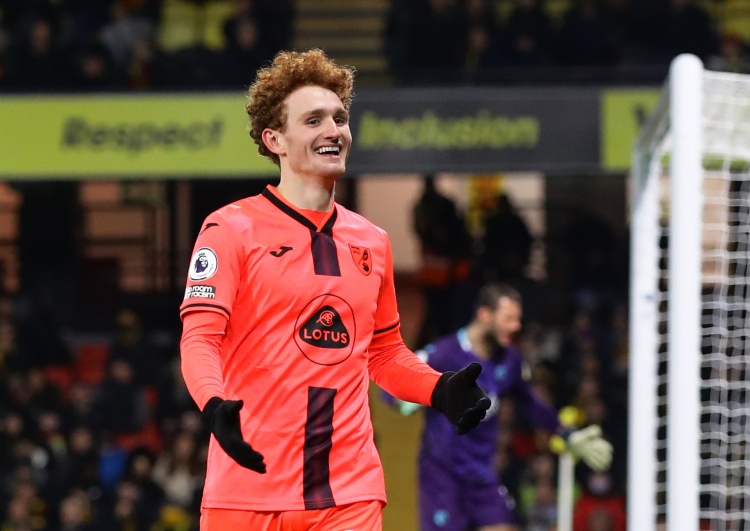 世界杯app下载-记者：萨金特与诺维奇关系彻底破裂，随二队训练等待转会多伦多