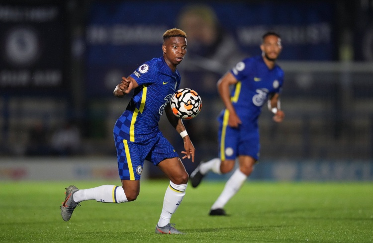 28岁退役！切尔西旧将穆松达：对手鞋钉踹我膝盖，让我伤缺近4年